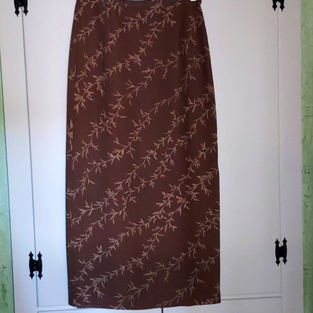 Josephine Chaus brown cream lined side slit skirt